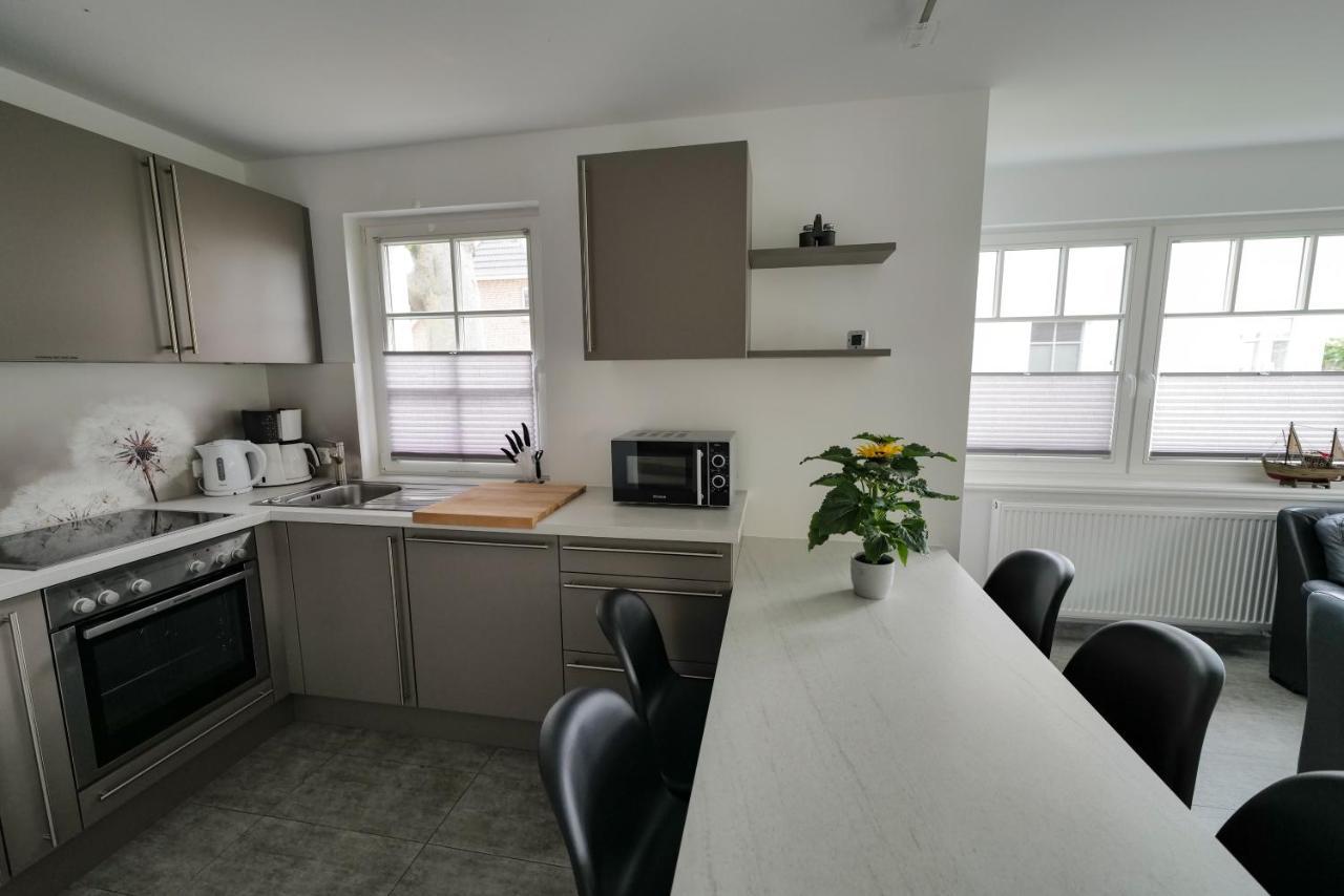 Ostseelagune Zingst, Exklusive Dhh, Strandnah, Sauna, Kamin, 3 Sz, 2 Baeder, Glasfaser, Haustierfrei, Garten Mit Suedterrasse, E-Ladesaeule, 2 Stellplaetze, Strandkorb, Fahrradschuppen, Waschmaschine, Trockner, Nichtraucher ภายนอก รูปภาพ